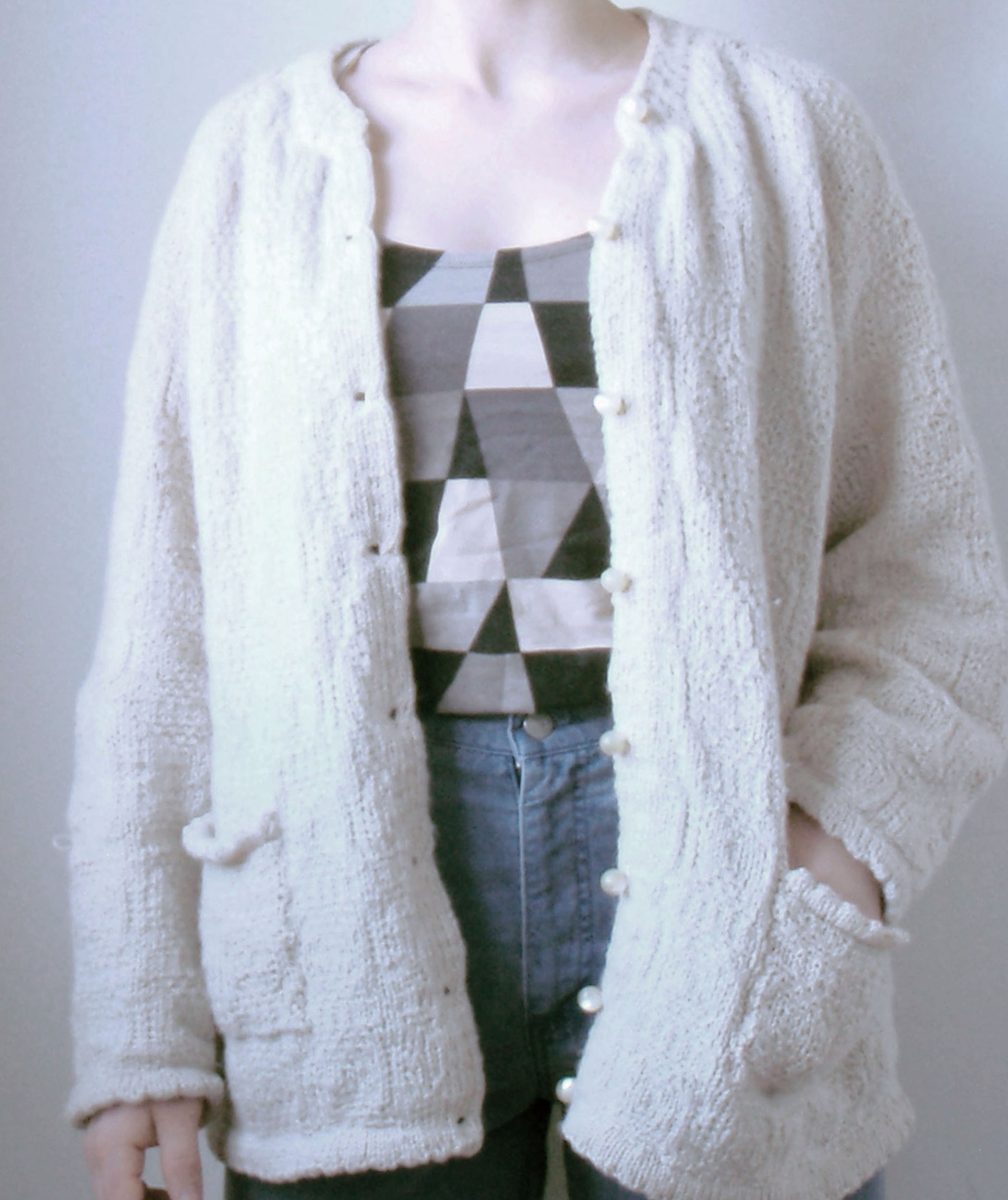 Stickad tröja, mönsterstickad tröja, slöjd, handarbete, textilhantverk, slöjd, handstickad tröja, strukturstickning, stickade fickor
