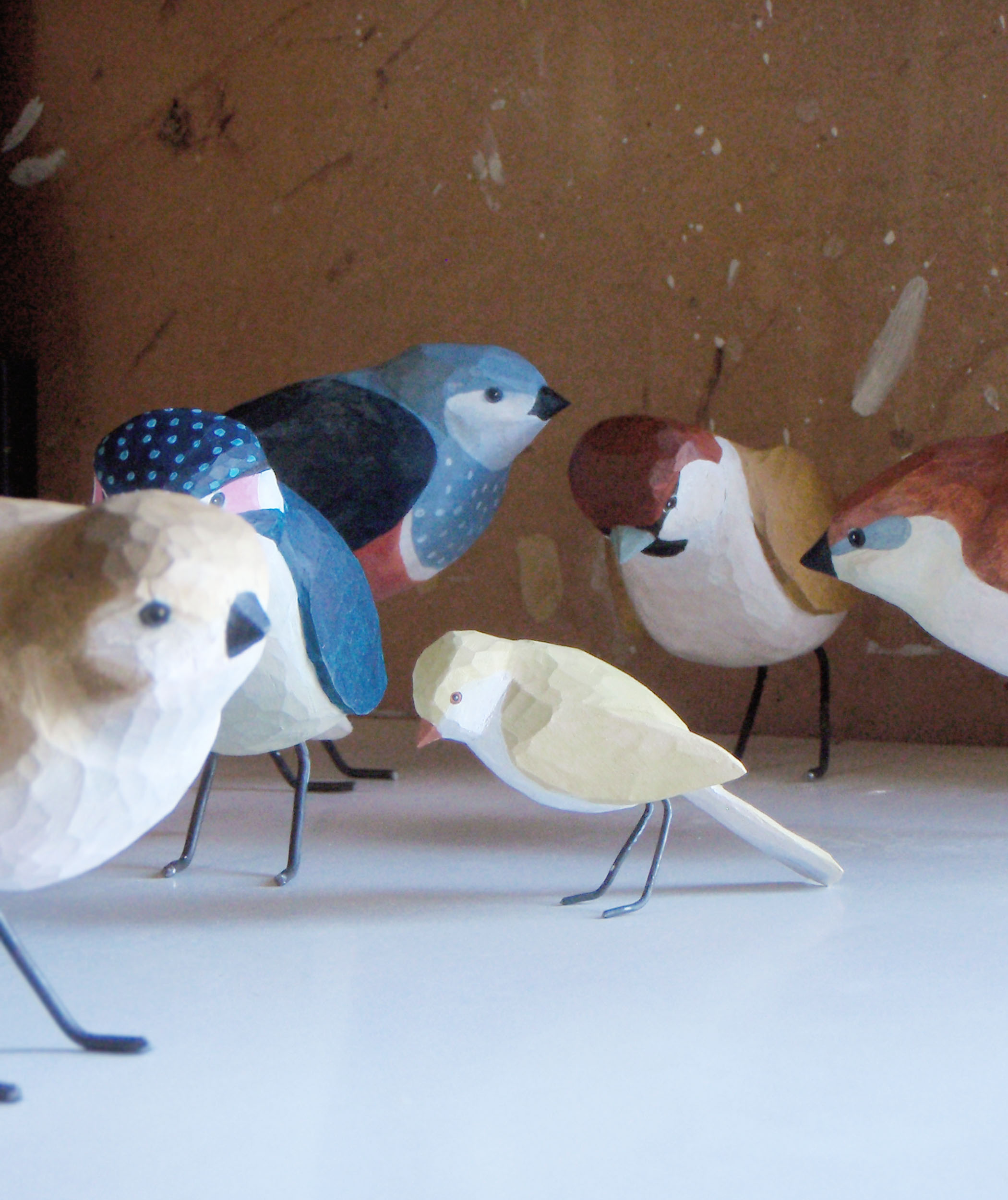 täljd fågel, snidad fågel, snidade fåglar, träfågel, slöjdfågel