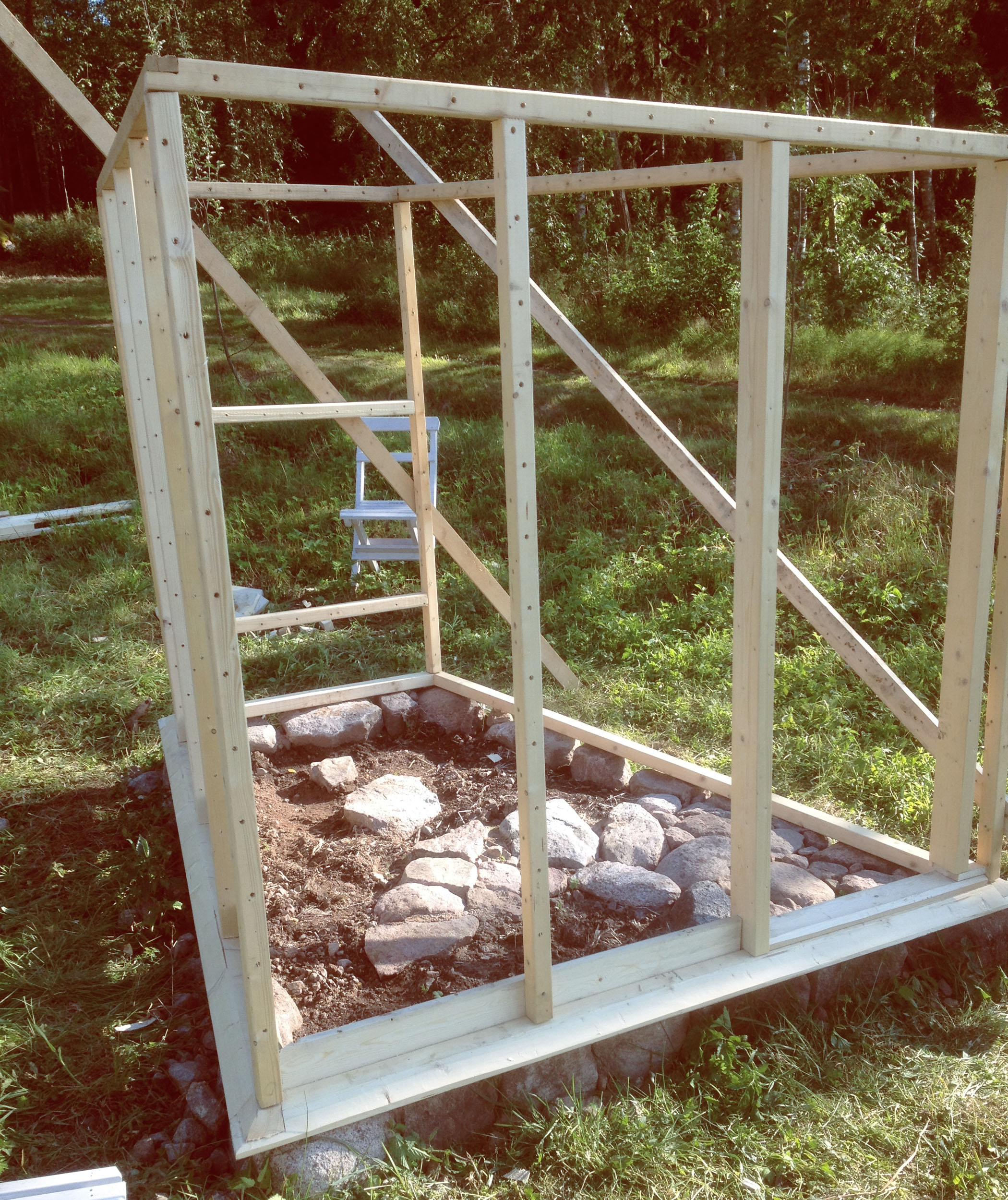 växthus, platsbyggt växthus, specialbyggt växthus, recycled greenhouse, DIY, hemmabyggt växthus, växthusarkitektur, shingle style, shingle house